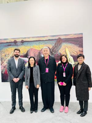 張俊菲大使出席「2024馬德里臺灣藝術週」於Art Madrid國際藝術博覽會臺灣展區開幕式