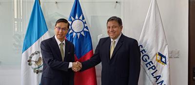 El Embajador Miguel Li-jey Tsao se reunió con Carlos Mendoza, Secretario de Planificación y Programación de la Presidencia (SEGEPLAN)