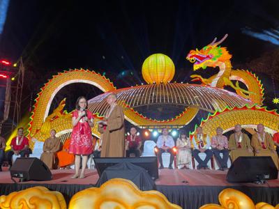 Representative Phoebe Yeh attended the 2024 Dong Zen Temple Inauguration of Lantern Festival &amp; Spring cultural performance