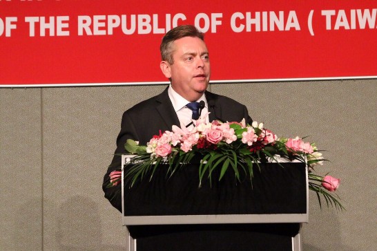 新州議會友台小組主席Anthony Roberts致詞