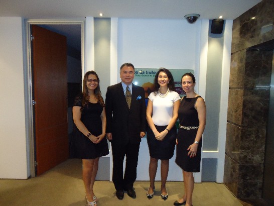 徐大使拜會友人