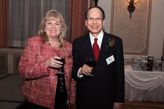 Dr. Chih-Kung Liu, ROC (Taiwan) Representative to Canada, welcomes Kerry-Lynne Findlay, Associate Minister of National Defence.