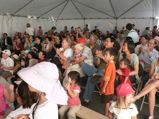 The Riverside Theatre where Taiwan’s Taiyuan Puppets Theatre performs is fully seated.
