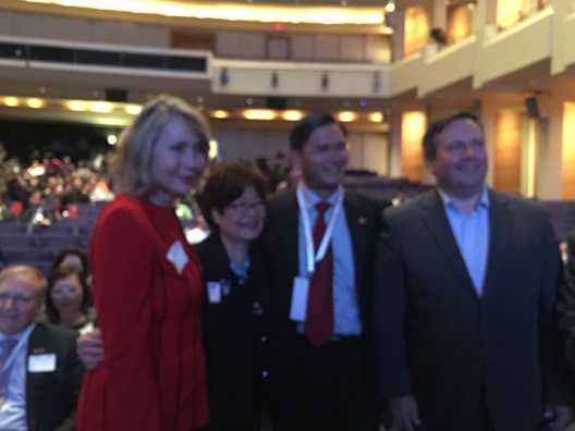 莊處長恒盛、加國國防部暨多元文化部部長Jason Kenney(右一)、長者部部長Alice Wong(左二)及美國駐溫哥華總領事Lynne Platt(左一)出席開幕典禮