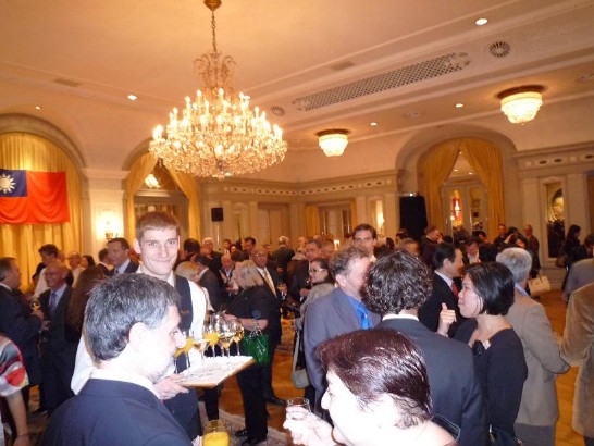 Around three hundred people attended the national birthday of the Republic of China(Taiwan).