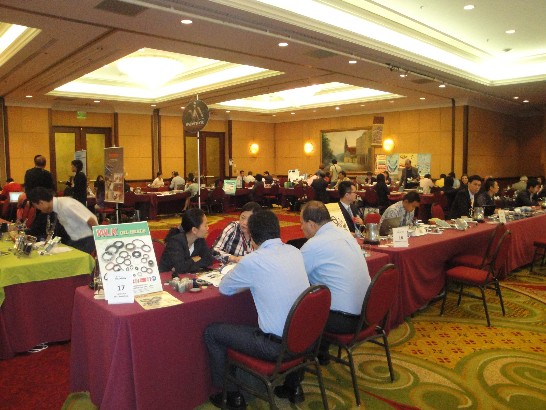 Rueda de Negocios en el salón Grand Ballroom del Hotel Marriott
