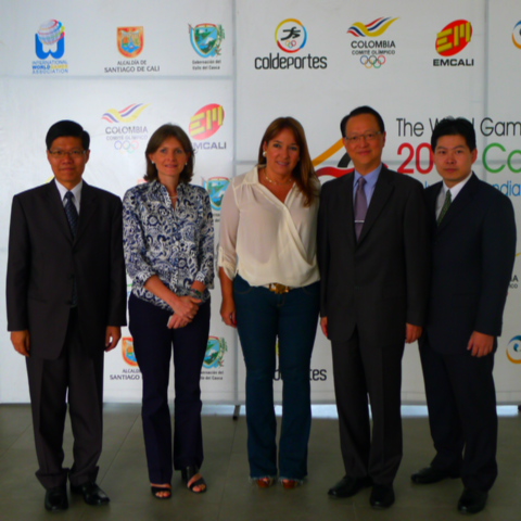 湯代表與世運會籌備會執行長Susana Correa等人合影