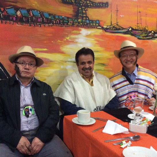 湯代表拜會Nariño省省長Raúl Delgado Guerrero(中)