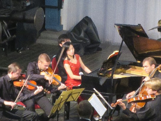 黃時為及4位捷克提琴家演出投入展現功底