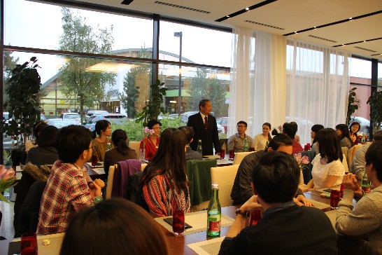 陸代表於Palacky大學臺灣留學生中秋節餐會致詞