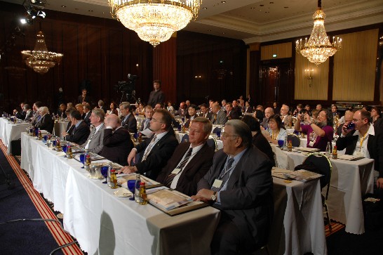 Die Gäste konnten im Anschluss an die Podiumsdiskussion Fragen an den Präsidenten stellen.