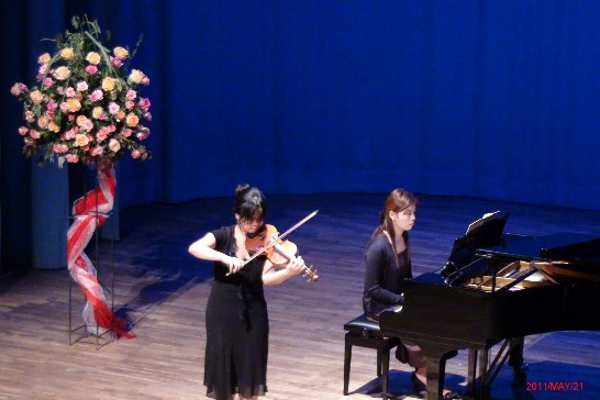 鋼琴與小提琴合奏