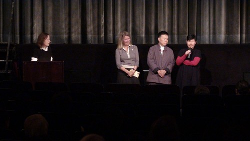 駐漢堡辦事處為慶祝中華民國101年國慶，與漢堡大都會電影院（Metropolis Kino）和布萊梅City 46電影院共同合作放映由王小棣導演及黃黎明製片所合作的「魔幻童真三部曲」－「魔法阿嬤」、「擁抱大白熊」以及「酷馬」三部電影，以黃黎明執導、王小棣監製的紀錄片「目送一九四九－龍應台的觀察」