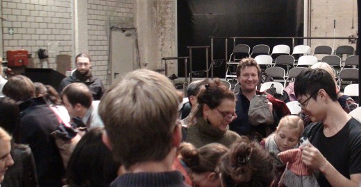 為慶祝中華民國國慶，駐漢堡辦事處與漢堡兒童協會KinderKinder共同安排「台原偶戲團」於10月6日及7日在漢堡Kampnagel 劇場演出的3場「台灣偶戲之美」，由於布袋戲精緻、演出者技藝出神入化、且戲碼專為外國人士所設計無語言限制，廣受大眾熱愛，場場爆滿一票難求。