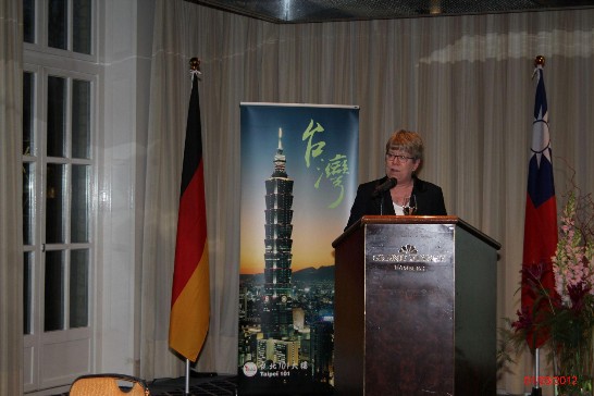 漢堡邦議會Barbara Duden副議長致詞