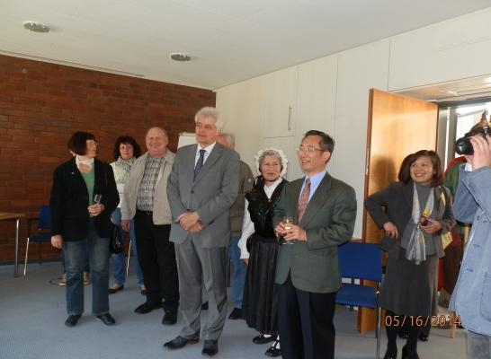 巴欽市開幕茶會張總領事致詞