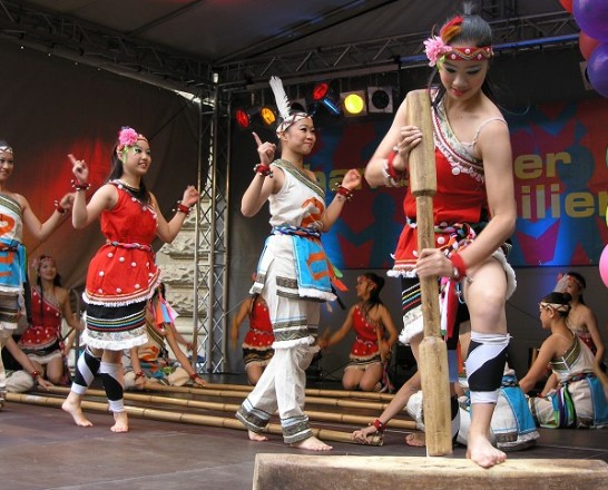 蘭陽舞蹈團演出山地舞