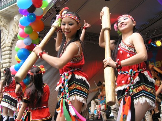 蘭陽舞蹈團演出山地舞