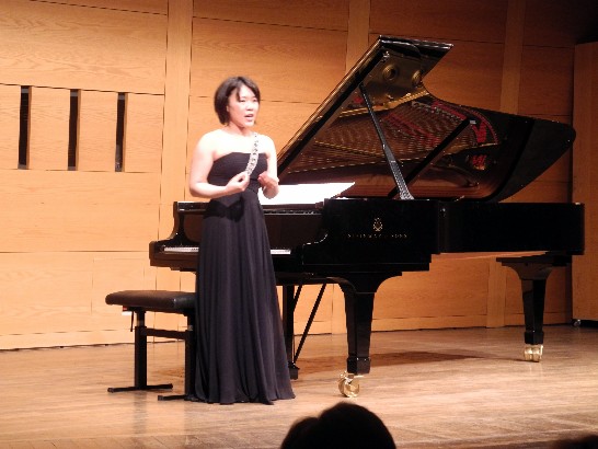 2009年美國紐約藝術家協會國際競賽優勝,2008年「魯賓斯坦國際鋼琴大賽」首獎及最具觀眾人緣獎得主胡瀞云鋼琴家,於101年4月21日晚在Gasteig舉辦鋼琴演奏會!