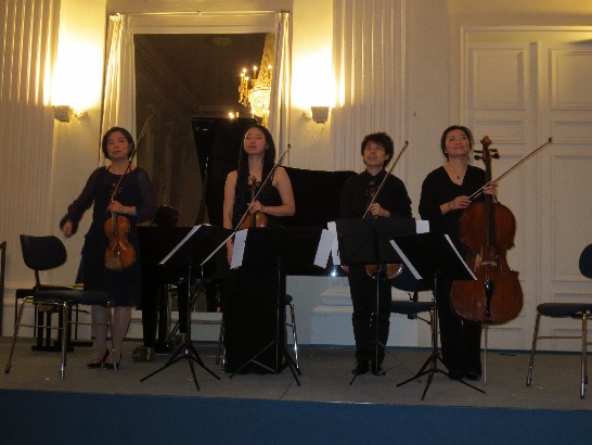 駐慕尼黑辦事處派員參加102年10月16日由好海洋音樂暨表演藝術推廣協會假慕尼黑王宮音樂廳舉辦"蓬萊秋樂2013-經典台灣音樂會"!