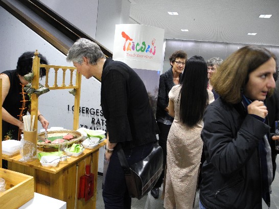 紐倫堡暨愛爾蘭根臺灣婦女會及駐慕尼黑辦事處於102年10月17日下午5時假巴伐利亞邦愛爾朗根市（Erlangen）市政大廰舉行「台灣新移民照片展」開幕酒會!