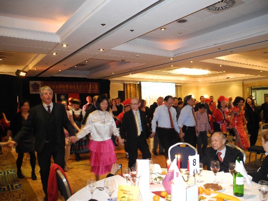 駐德國代表處魏大使武煉偕駐慕尼黑辦事處同仁出席102年1月