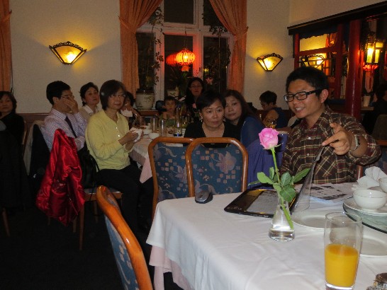 駐慕尼黑辦事處鄭處長兆元夫婦出席102年9月19日中華婦女聯合會南德支會所辦"中秋節聯歡會"!