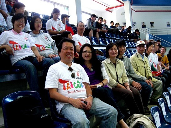 中華民國直排輪曲棍球國家隊前來德國INGOLSTAT比賽,朱處長率轄區僑胞前往加油