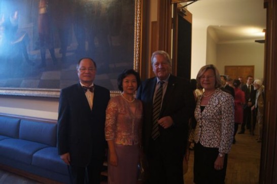 徐大使與貴賓合影