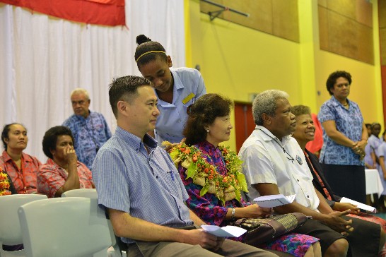  A student garlanding Ambassordor Jane Cheng - Chief Guest during the Yat-SenPrimary School World Teacher's day celebration - 27/09/13  