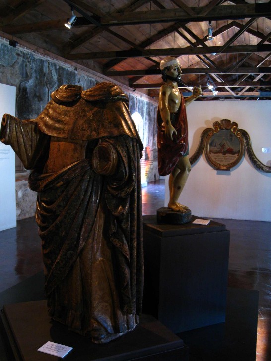 La apretura del Museo de Las Capuchias ha sido bajo el apoyo del Gobierno de Taiwan, con la colaboración del Consejo Nacional para la Protección y Conservación de la Antigua Guatemala, la Universidad de San Carlos de Guatemala y la Universidad Nacional de Cheng Kung de Taiwan.