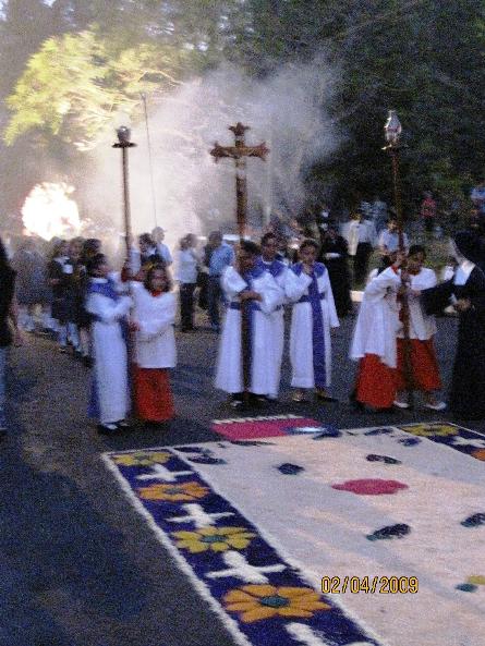 Alfombra realizada en el frente de la residencia de la Embajada de la Republica de China (Taiwan)