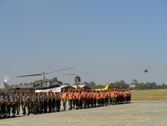 直升機飛行情景