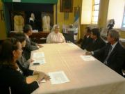 Casa Central學校院長Telma Monjes 修女向我僑胞介紹該校成立歷史