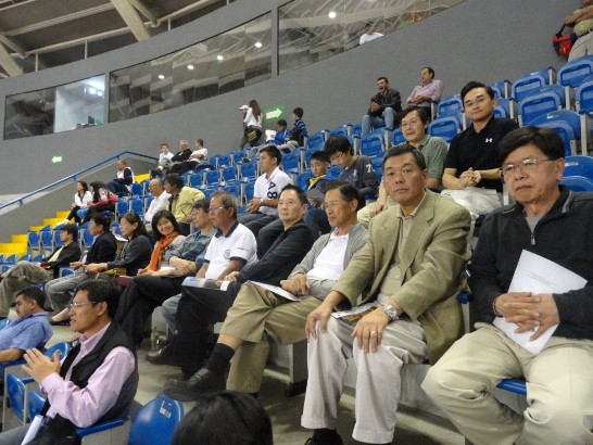 我旅瓜僑胞及我駐瓜國大使館館團員眷前往會場為我球隊加油助陣