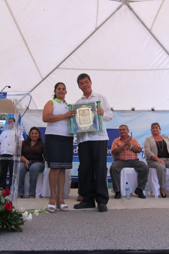 Oratorio市頒贈感謝牌予孫大使