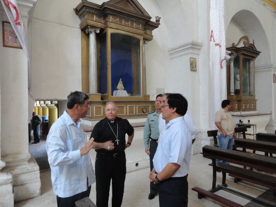 孫大使參觀瓜國Esuintla市大教堂 