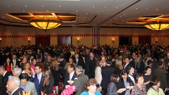 現場熱鬧氣氛冠蓋雲集