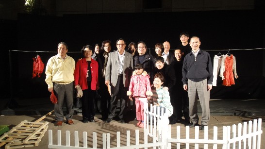 「偶偶偶劇團」在藝術節中演出兩場原創偶劇劇碼「後院的奇幻王國（The