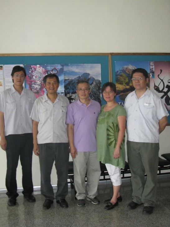 Director General Mr. Frank M. C. Lin (center)
