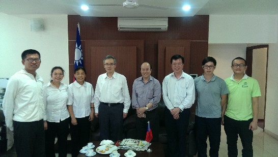 Director General Mr. Frank M. C. Lin (left 4)