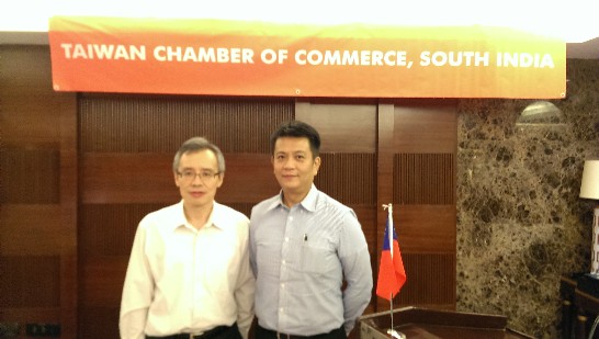 Director General Frank M. C. Lin (left)