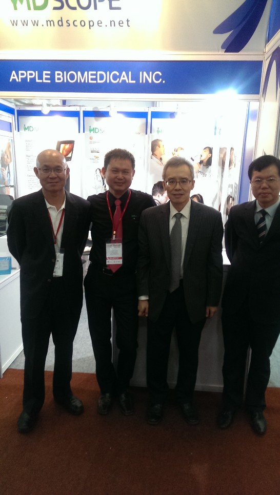 Director General Mr. Frank M. C. Lin (right 2)