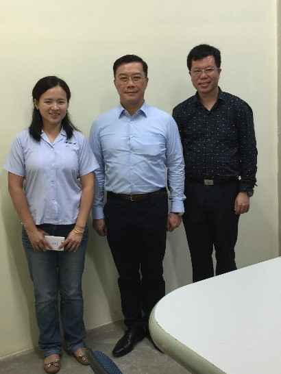 Director General Charles Li(middle)