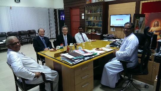Director General Mr. Frank M. C. Lin (center)