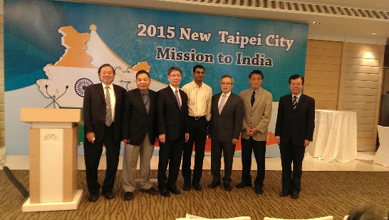 Director General Mr. Frank M C Lin (right 3)