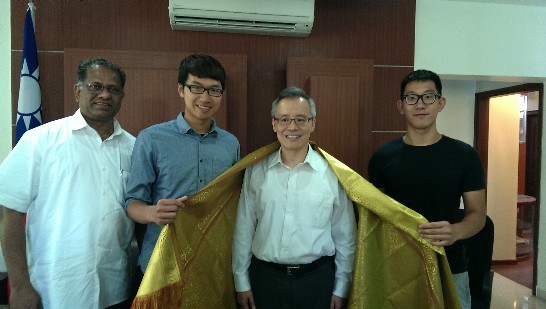 Director General Mr. Frank M. C. Lin (right2)