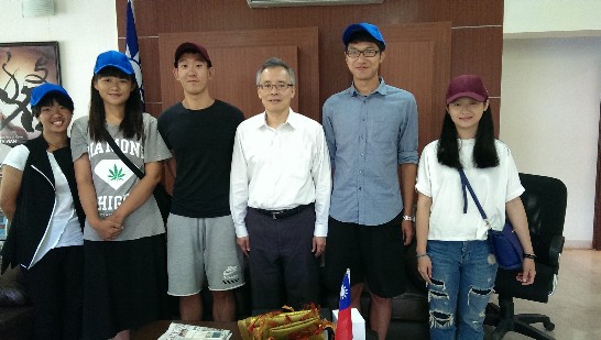 Director General Mr. Frank M. C. Lin (right3)