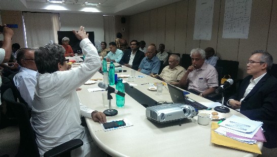 Director General Mr. Frank M. C. Lin (right)