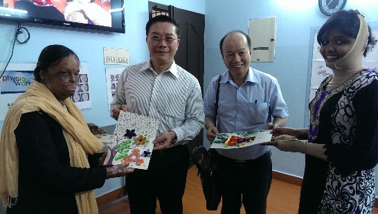 Director General Charles Li(left2)
